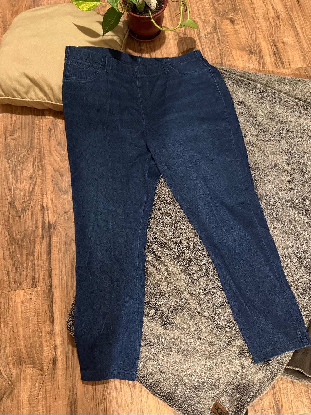Serra - Stretchy Blue Jeans